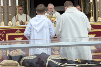Parolin su Trump: “Il Papa va avanti e predica la pace, questa è la sua linea”