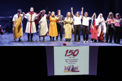 Il “Tondi” celebra 150 anni di storia: successo al Teatro Verdi per la Notte Nazionale del Liceo Classico