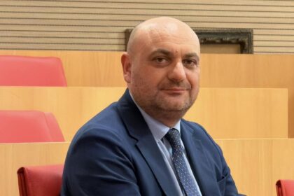 Erosione costiera, Lanotte: «Dopo gli annunci tutto bloccato. Decaro riattivi l'iter per i fondi, necessario mantenere le promesse»