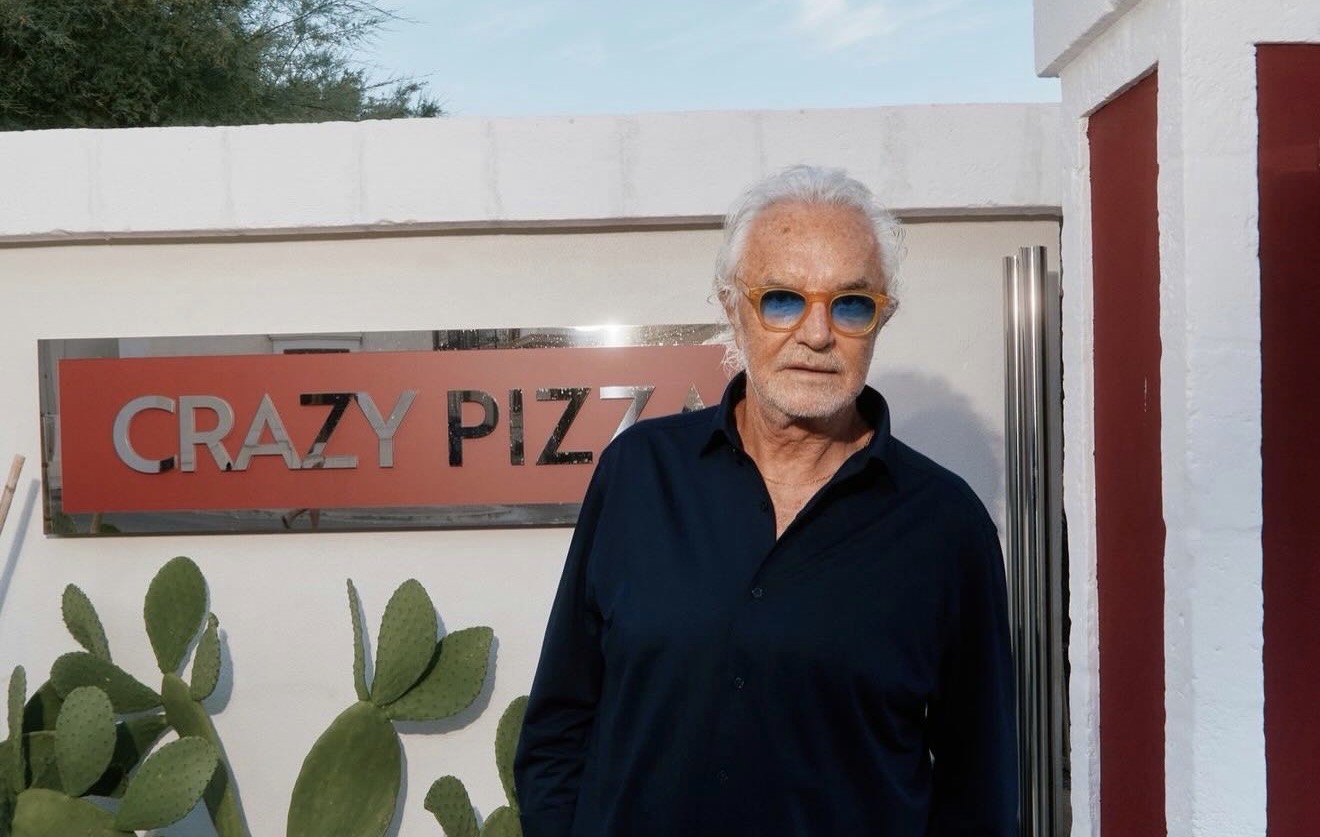 Briatore apre in Puglia e archivia le polemiche: “Qui turismo e imprenditori hanno fatto un grande salto”