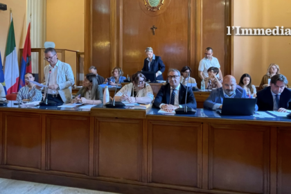 Foggia aderisce alla “rottamazione quinquies” e sceglie Acqua Comune: il Consiglio approva i principali provvediment