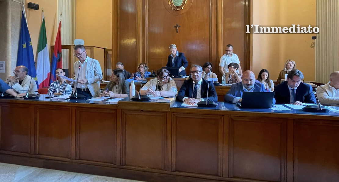 Buoni libro, nuovo Palazzetto dello Sport e riqualificazione del centro: le decisioni della giunta di Foggia