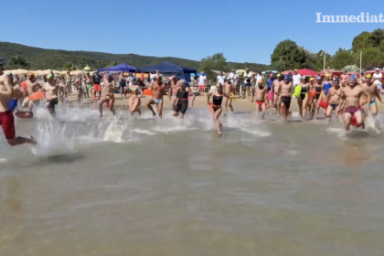 Nuoto Manfredonia domina la gara in acque libere di Sfinale: pioggia di medaglie nella baia del Gargano