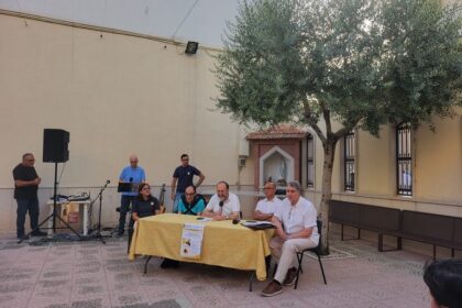 'Vieni a casa a prendere un caffè': il nuovo libro di Angelo Nardelli - FOTO