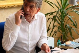 Crisi politica, Cannito cerca i numeri: revoca un assessore e tratta per ricompattare la maggioranza
